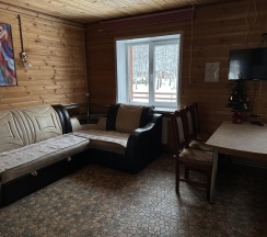 Двухуровневный номер в гостевом доме в Некрасовская дача