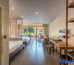 Номер Grand с красивым видом из окна в Arinara Beach Resort Phuket