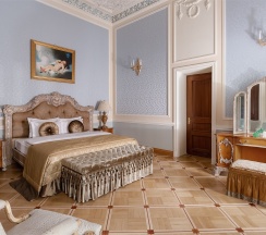 Люкс Императрицы с видом на Невский проспект в Taleon Imperial Hotel