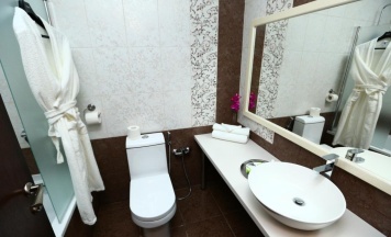 Номер полулюкс делюкс с 2 односпальными кроватями в Ваш отель