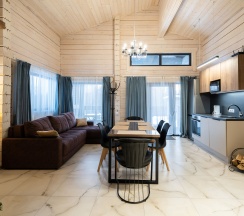 Дом из бруса с камином и баней из осины 4+2 в Snhaus