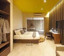 Двухместный люкс двуспальная кровать в Hotel YAN