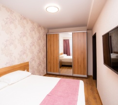 Семейные апартаменты-студия в Alba inn apartments