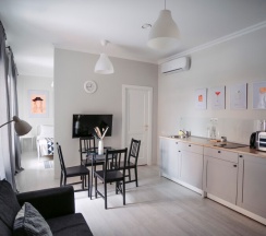 Апартаменты "White&amp;Black" в Сhо