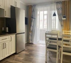 Апартаменты с 3 комнатами в Две Подушки