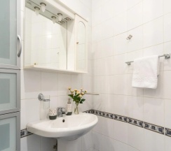 Четырёхместные апартаменты с 3 комнатами в GM Apartments