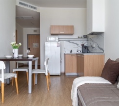 Двухкомнатные апартаменты с одной спальней (6-12 этаж) в Real Apartments Sochi