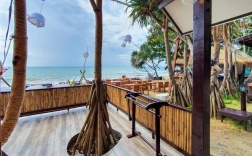 Бунгало beachfront в Harry's Sunset Klong Nin Beach