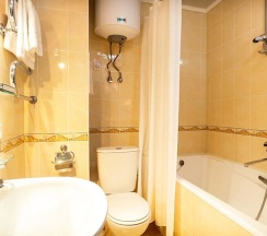 Двухместный люкс двуспальная кровать в Рубин