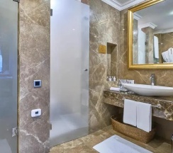 Двухместный люкс Premium двуспальная кровать в Rixos President Astana
