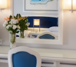 Трёхместный номер Superior с видом на бассейн в Desert Rose Resort