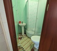 Четырехместный номер с 1 двуспальной или 2 односпальными кроватями в Светлый