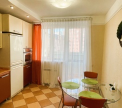 Трёхместные апартаменты c 1 комнатой в Квартира Right Room на Баумана 5а