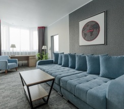 Люкс в Ramada by Wyndham Yekaterinburg Hotel&Spa