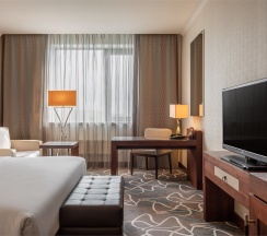 Супериор семейный номер в Sheraton Skypoint Luxe Hotel