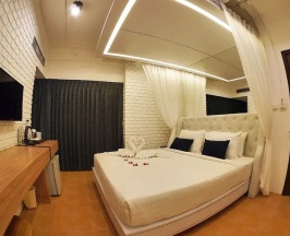 Двухместный номер Grand Deluxe двуспальная кровать в Forty Winks Phuket