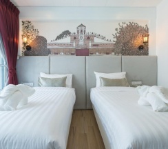 Двухместный номер Deluxe с балконом 2 отдельные кровати в White Ivory Bed & Breakfast