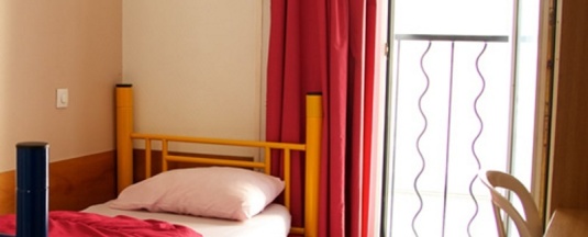 Номер Standard в Bastille Hostel