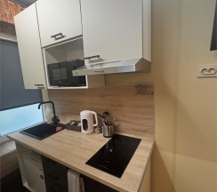 Улучшенный ЮНИТ с двуспальной кроватью и кухней в Юнит Спасский