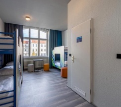 Кровать в общем номере в a&o Berlin Friedrichshain