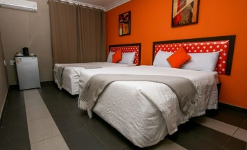 Четырёхместный номер Deluxe в Metro Hotel Marine Parade