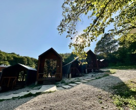 Гостевой дом на двоих с одной 2-спальной кроватью в Шагди