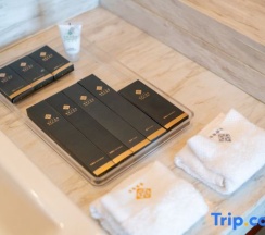 Двухместный номер Deluxe 2 отдельные кровати в Linghai Hotel