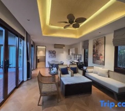 Вилла с 2 комнатами в Howard Johnson by Wyndham Phuket Naiyang