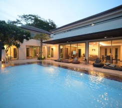 Вилла Premier рядом с пляжем в Villa Navin Resort