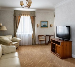 Номер полулюкс с 1 двуспальной кроватью в Imperial Resort&SPA