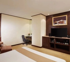 Одноместный люкс с 2 комнатами в The Davis Bangkok Hotel