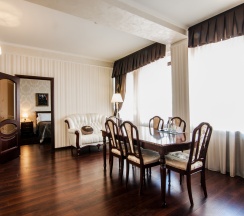 Плаза сьют в Плаза