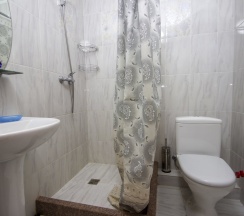 Четырёхместный номер Standard с балконом и с красивым видом из окна в Luxury house