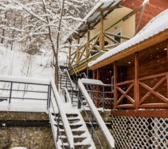 Дом на склоне, мансарда в Златогор