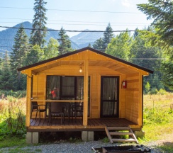 Четырёхместный коттедж с 2 комнатами с красивым видом из окна в Forest house resort