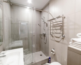 Номер стандарт улучшенный с 1 двуспальной кроватью в Рествилль