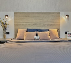 Однокомнатные апартаменты Люкс в Ава Салют SyncotelHome