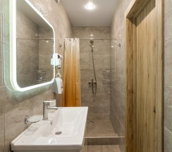 Двухместный номер Deluxe с кроватью размера "KingSize" в GemstButikHotel