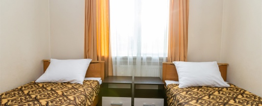 Стандартный четырехместный номер в Ям