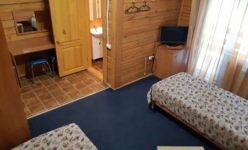 Двухместный номер Standard с балконом 2 отдельные кровати в Zima