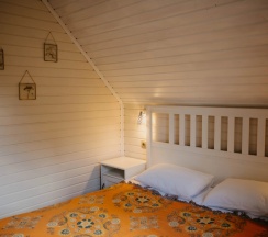 Коттедж с красивым видом из окна в Синяя синица