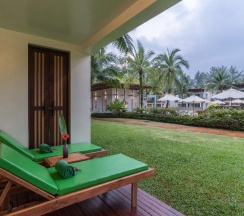 Семейный номер Standard с видом на сад в The Briza Beach Resort Khaolak