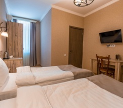 Номер Standard в Imperial House Hotel
