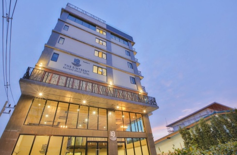 Таиланд, Сакху: Отель The Sixteenth Naiyang Beach Hotel