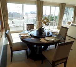 Апартаменты с 2 комнатами в Westbury Residence