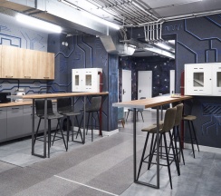 Кровать в общем номере (мужской номер) в Gagarin Capsule Hotel