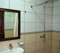 Комфорт четырехместный с раздельными кроватями в Nairi