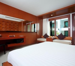 Двухместный Pool Access номер Deluxe двуспальная кровать в La Flora Resort Patong