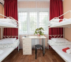 Кровать в общем номере (женский номер) в FM Hostel