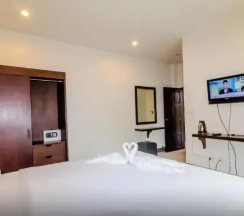 Двухместный номер Superior двуспальная кровать в Baan Yuyen Karon Guesthouse